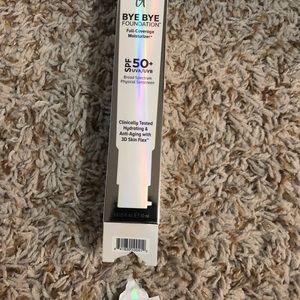 IT Cosmetics Bye Bye Foundation